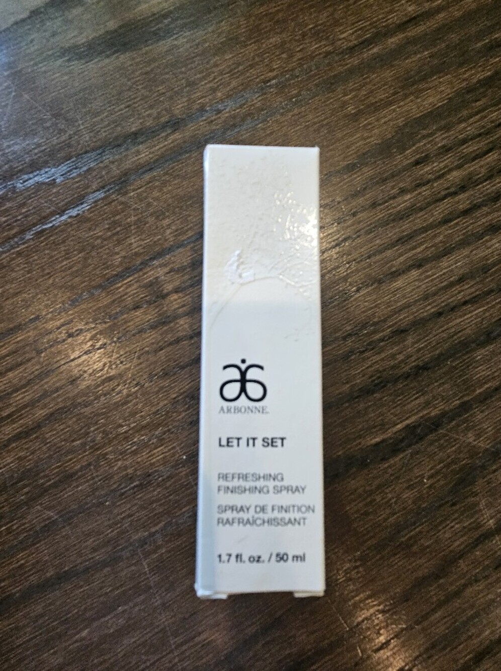 Arbonne Let It Set Refreshing Finishing Spray - White